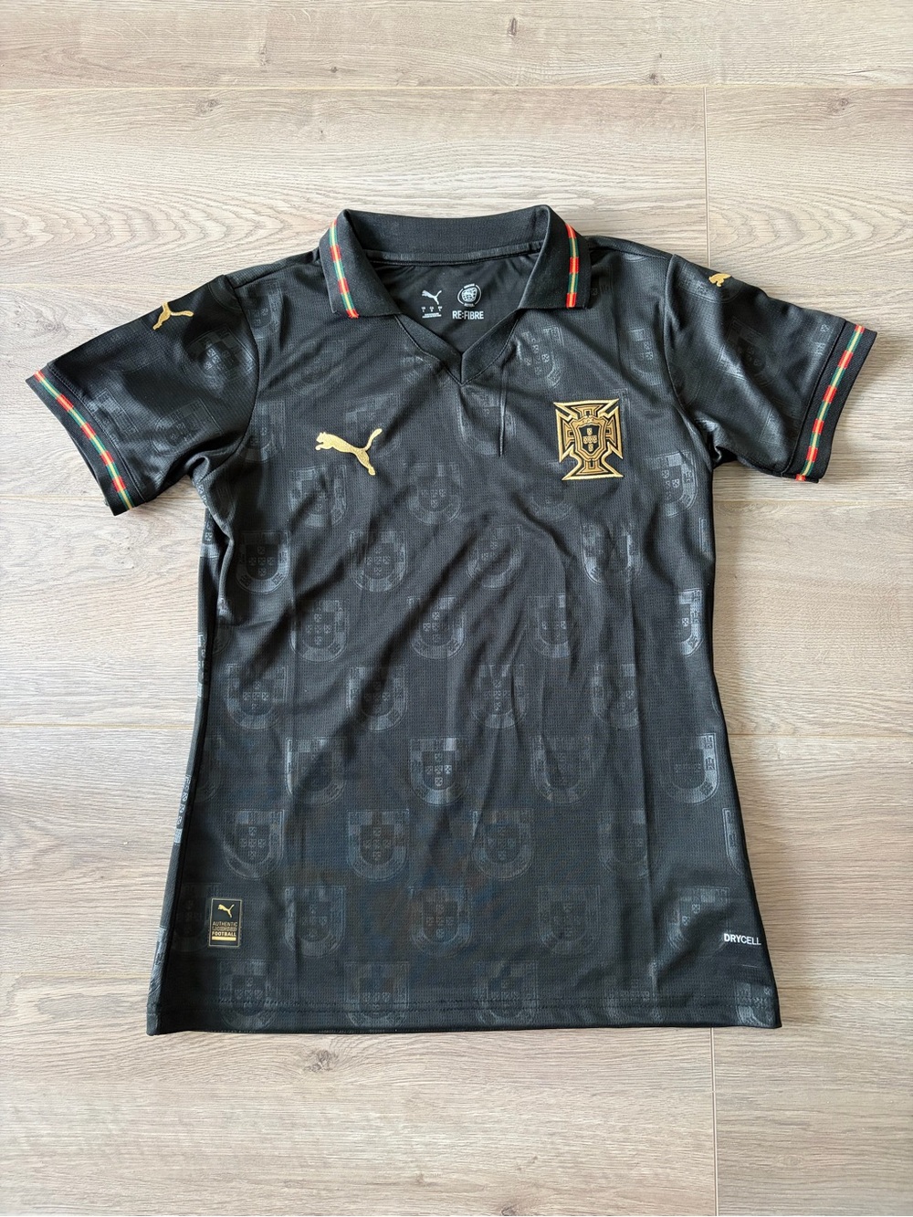 NWT Puma Ladies Black Portugal Football Jersey with Gold Crest - FIFA 2026
